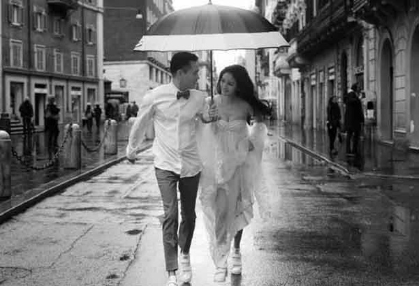 「我結婚，一定是為了愛情。」翻過「安式高牆」後，迎來的是最美麗的新娘－安以軒