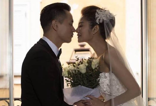「我結婚，一定是為了愛情。」翻過「安式高牆」後，迎來的是最美麗的新娘－安以軒