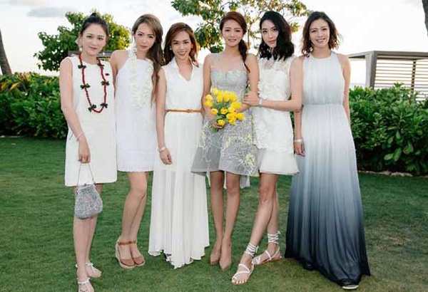 「我結婚，一定是為了愛情。」翻過「安式高牆」後，迎來的是最美麗的新娘－安以軒