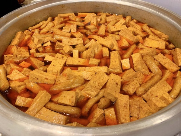 超多台南必吃美食一次送給你！新光三越台北南西店「2019臺南府城美食祭」即日起開跑，快來吃道地台南美食吧！