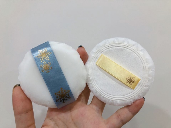 網友狂推「養皮粉餅」合輯！6款不暗沉、高遮瑕神級粉餅，這款油痘肌零負評摯愛！