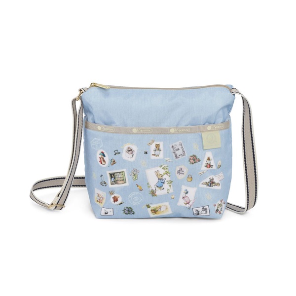 童年回憶湧現「彼得兔PETER RABBIT x LeSportsac」粉嫩手拿包、多夾層化妝包開賣囉!