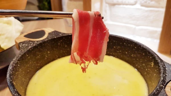 星野肉肉鍋來新光三越a11了！高雄超夯的星野肉肉鍋，開幕期間還加碼第二人半價的優惠～