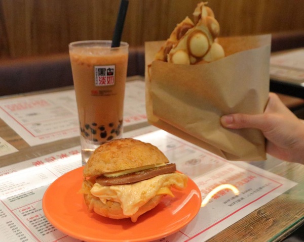 好吃又好拍IG人氣港式餐廳「波記冰室」即將開幕，招牌黯然銷魂飯、絲襪珍奶必點！