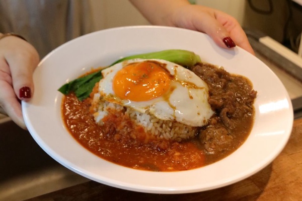 好吃又好拍IG人氣港式餐廳「波記冰室」即將開幕，招牌黯然銷魂飯、絲襪珍奶必點！