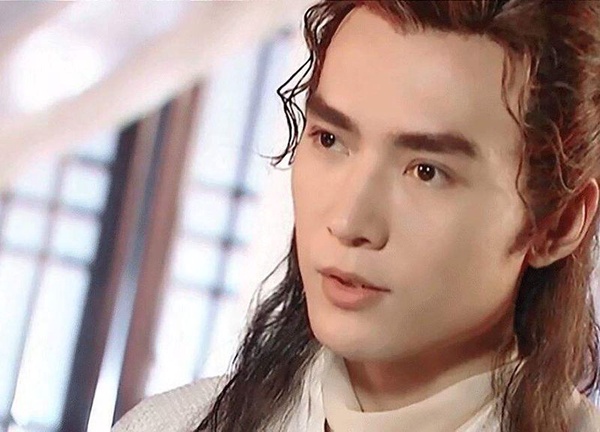 回顧10位老劇中的古裝男神！《三生三世》折顏當年帥過羅雲熙，肖戰、王一博也要靠邊站