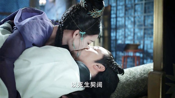 10個「醉酒吻」百看不膩！《世界欠我一個初戀》含糖量超標，楊紫《親愛的，熱愛的》直接咬上去