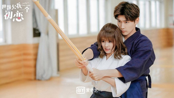 白鹿成2019霸屏女王！出道三年8部劇，從《招搖》到《世界欠我一個初戀》，《鳳囚凰》被于正力捧壓過女主