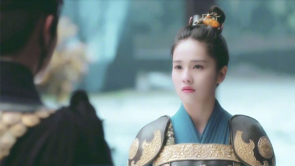 白鹿成2019霸屏女王！出道三年8部劇，從《招搖》到《世界欠我一個初戀》，《鳳囚凰》被于正力捧壓過女主