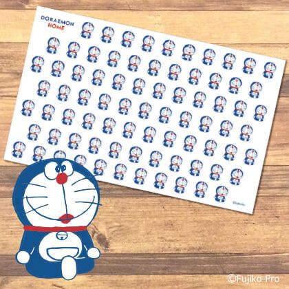 哆啦A夢變身復古藏藍色！日本郵局「哆啦A夢」居家商品，推出情侶外套、睡眠襪，軟綿綿舒適質感這裡買！