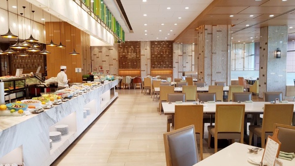台北飯店BUFFET自助餐推薦！4家PTT推薦超高CP值飯店吃到飽餐廳，加碼2019秋季限定食材，一次推薦給你～