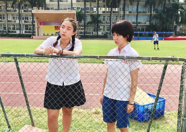 《通靈少女2》讓人好失望？阿樂「神奇附身」、話劇社像小學生，《通靈少女2》這6點讓人看不下去，超想轉台！