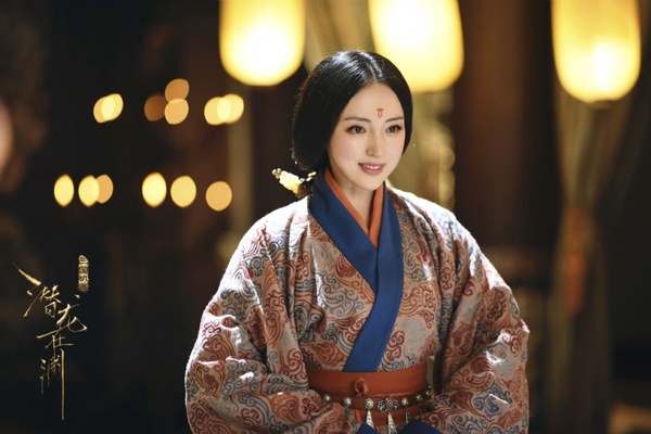 《三國機密》隱藏7位古裝女神！《如懿傳》富察皇后變冷艷殺手，萬茜成最美皇后