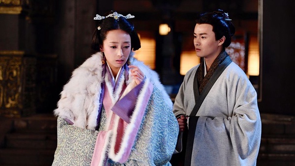 《三國機密》隱藏7位古裝女神！《如懿傳》富察皇后變冷艷殺手，萬茜成最美皇后