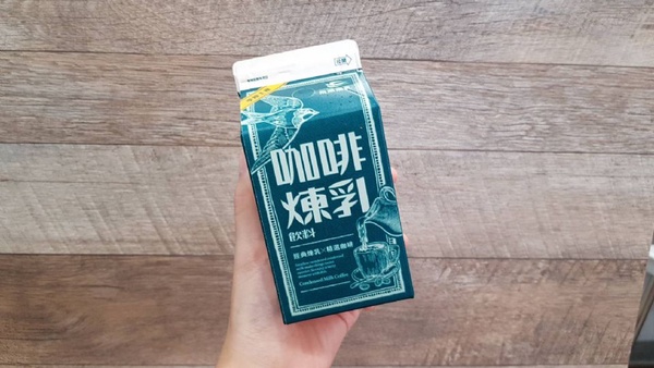 飛燕煉乳紅茶＆咖啡在7-11！超狂7-11推出飛燕煉乳紅茶＆咖啡，濃郁的滋味真的一定要喝喝看～