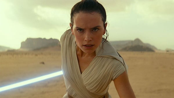 《STAR WARS : 天行者的崛起》釋終極版預告！經典配樂惹哭粉絲，1:58秒這「聲音」讓影迷超興奮
