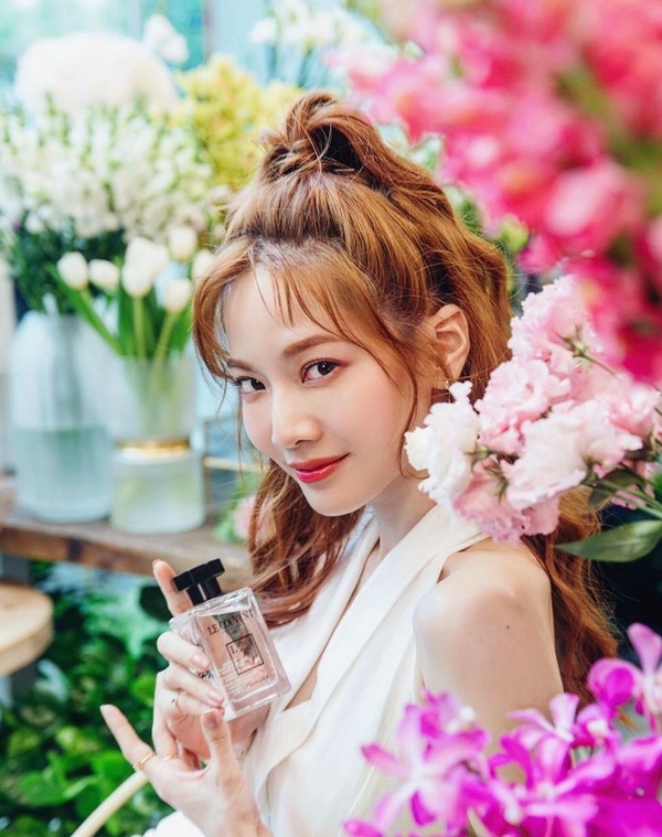 2019女星「秋冬髮色」圖鑑！LISA髮色點名率超高、Jessica、李聖經棕髮色顯白又顯嫩，秀智根本仙女下凡！