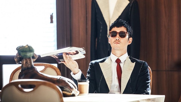 《抓住幽靈》金善浩被文瑾瑩「摔」上熱搜！7位搞笑功力超強男星，申成祿、曹政奭根本表情包帝王