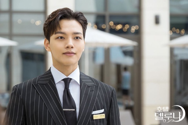 《意外發現的一天》李宰旭只有21歲！6位老著等韓星，他比朴敘俊、李鍾碩小，卻被叫哥