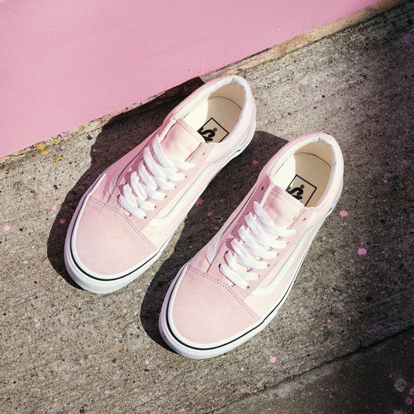 韓國VANS「草莓冰淇淋」新色上市，加碼愛心FILA老爹鞋、Adidas鹽甜女孩「草莓糖漿」鞋款，少女的荷包快保不住啦！