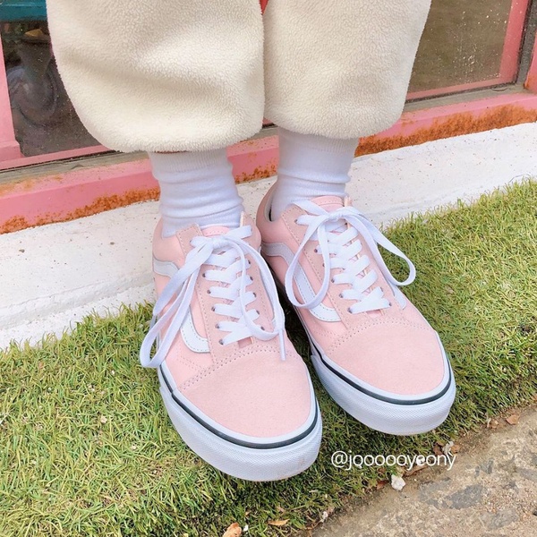 韓國VANS「草莓冰淇淋」新色上市，加碼愛心FILA老爹鞋、Adidas鹽甜女孩「草莓糖漿」鞋款，少女的荷包快保不住啦！