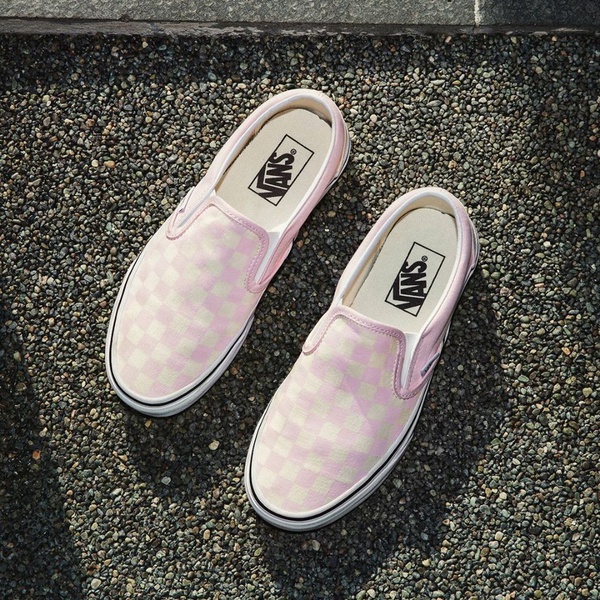 韓國VANS「草莓冰淇淋」新色上市，加碼愛心FILA老爹鞋、Adidas鹽甜女孩「草莓糖漿」鞋款，少女的荷包快保不住啦！