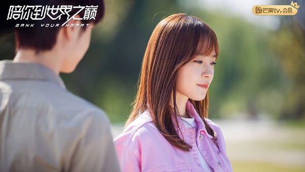 《滿滿喜歡你》左岸狂撩小滿！網評9對「初戀感超強」螢幕CP，《陪你到世界之巔》王一博的初戀好甜