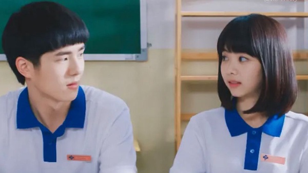 《滿滿喜歡你》左岸狂撩小滿！網評9對「初戀感超強」螢幕CP，《陪你到世界之巔》王一博的初戀好甜