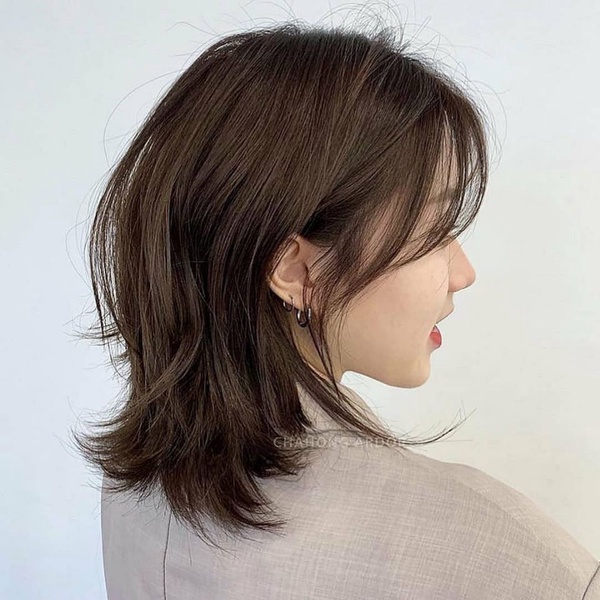韓國大勢5款中長髮「捲度範本」！2019秋冬中長髮髮型圖鑑，顯瘦遮肉的小臉髮型是這款