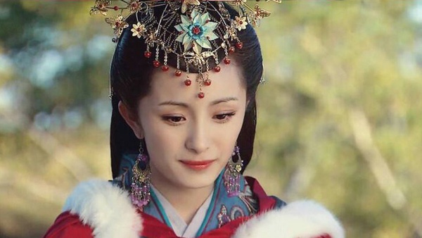 網評11位經典的古裝劇「漢宮美人」！張鈞甯、劉詩詩美成仙，楊冪12年前演的王昭君最驚艷
