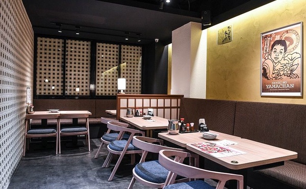 名古屋「世界的山將南京店」開幕了！加碼推出「名古屋名物定時食」，邊緣人終於可以自己吃夢幻雞翅了～
