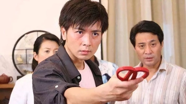 鄧倫《海棠經雨胭脂透》變渣男！網評陸劇7大渣男代表，何書桓：我不是唯一為兩個女人動心的男人