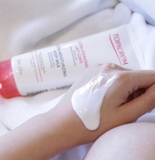 乾肌、敏感肌必備「身體乳液」推薦！保濕、清爽不黏膩，乾屑脫皮說掰掰、肌膚變柔嫩～