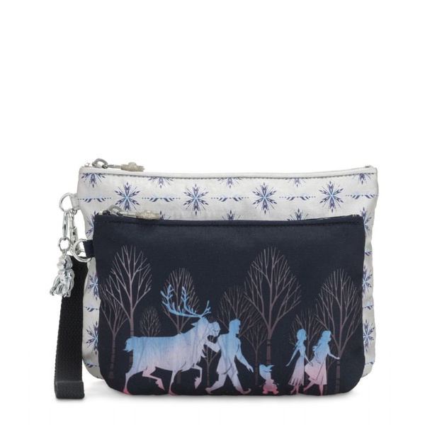 Kipling X 迪士尼推出《冰雪奇缘2》限定系列，多種冰雪奇緣包款即日起登場，現在就背著雪寶出遊去！
