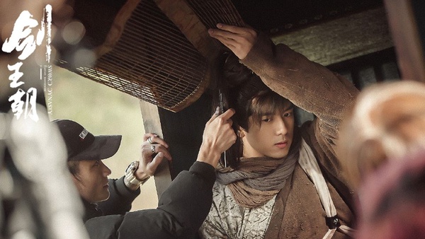 李一桐2019年末三部女一大劇！10位合作男星，鄧倫、李現不算什麼，竟和《甄嬛傳》皇帝組CP