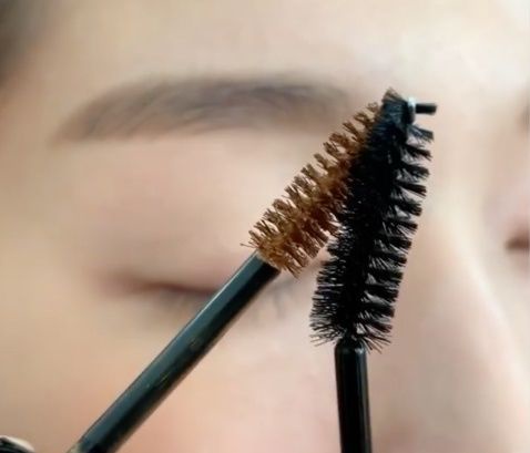 彩妝師親授萬用「畫眉技巧」！X型畫眉、修剪法，初學者也能零失敗，畫出對稱、霧眉般漂亮眉毛！