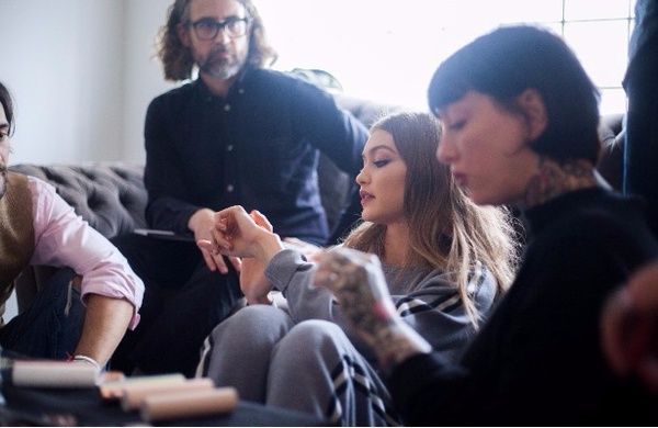 超模GIGI HADID x MAYBELLINE 限量聯名彩妝來了！不搶會捶心肝