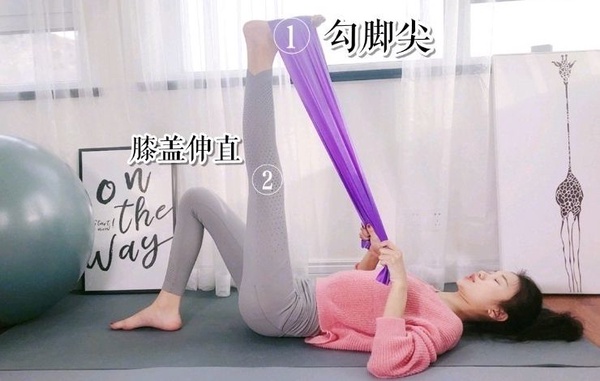 骨盆前傾讓小腹突出、小腿肌超壯？小紅書網美教練改善大腿、骨盆前傾動作，一個月練出細長腿