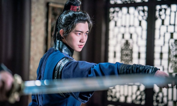 《抓住幽靈》又一位高顏值警察小哥！奇道勳5部韓劇，186公分「籠罩式壁咚」好心動，原來是《阿斯達》蒙面美男！