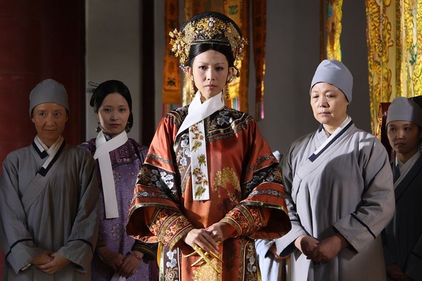 網議「如果《甄嬛傳》的角色上大學」！8位娘娘科系對比，皇后娘娘絕對醫學院，還專攻婦產科