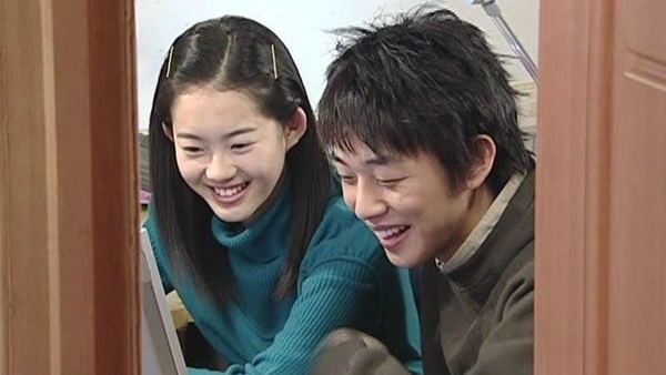 劉亞仁、高雅羅時隔16年同框！8部韓劇隱藏好多「未來大明星」，金秀賢這部「阿珠媽」捲髮成最狂黑歷史！