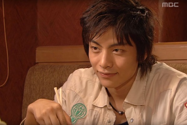 劉亞仁、高雅羅時隔16年同框！8部韓劇隱藏好多「未來大明星」，金秀賢這部「阿珠媽」捲髮成最狂黑歷史！