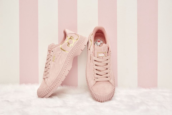 PUMA x HELLO KITTY最強聯名，PUMA「奶油草莓色」凱蒂貓球鞋、後背包，融化所有KITTY迷的少女心！