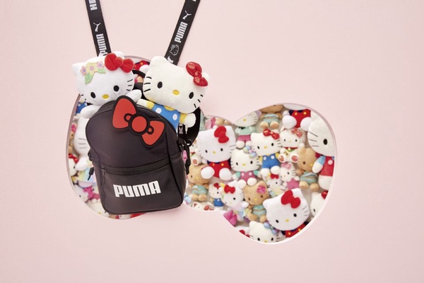 PUMA x HELLO KITTY最強聯名，PUMA「奶油草莓色」凱蒂貓球鞋、後背包，融化所有KITTY迷的少女心！