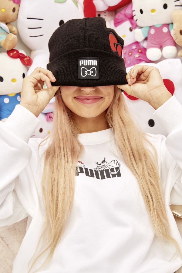 PUMA x HELLO KITTY最強聯名，PUMA「奶油草莓色」凱蒂貓球鞋、後背包，融化所有KITTY迷的少女心！