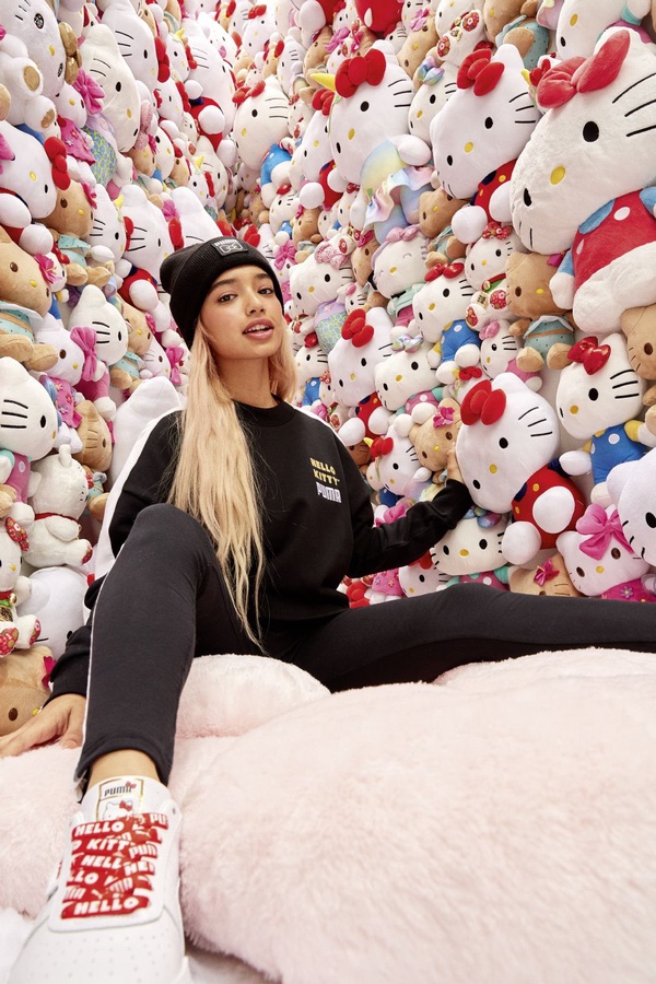 PUMA x HELLO KITTY最強聯名，PUMA「奶油草莓色」凱蒂貓球鞋、後背包，融化所有KITTY迷的少女心！