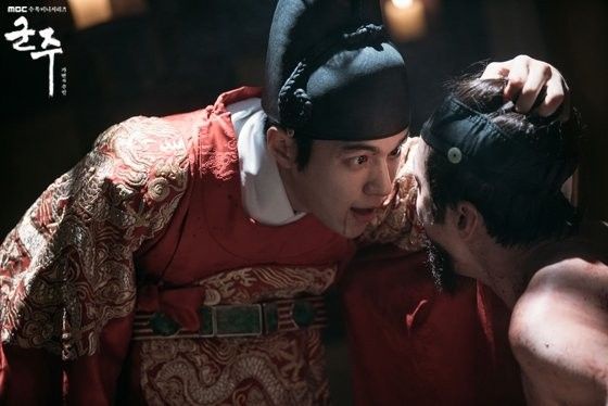 7位偶像「演技爆發名場面」！《花黨》朴志訓演活委屈小可憐，陸星材《鬼怪》這幕，氣場力壓孔劉、李棟旭！
