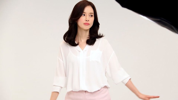 李寶英二胎後復出，有望出演《花樣年華》！7位韓劇女神產前VS.產後，全智賢首亮相帥翻，金泰希當媽肌膚零瑕疵