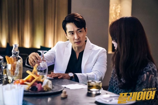 《The King》李敏鎬化身白馬王子！7位不適合演平凡男的「韓劇貴公子」，李棟旭留鬍子打棒球，怎麼看都怪！