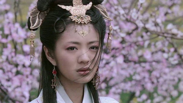 網評金庸武俠筆下10大美女！劉亦菲把兩個古裝女神演成經典，趙敏、王語嫣都不是第一